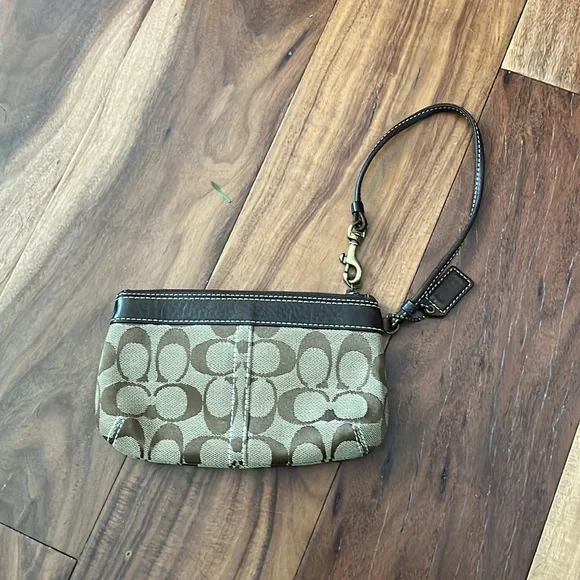 Coach Wristlet - Picture 2 of 4